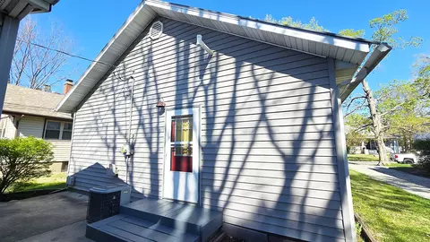 Exterior - 322 Linden Ave, Centralia, IL 62801 photo 6 of 8