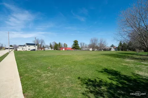 237 Peru St, Paw Paw, IL 61353