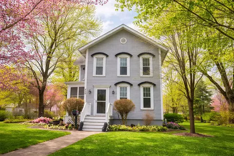 804 5th Ave, Mendota, IL 61342