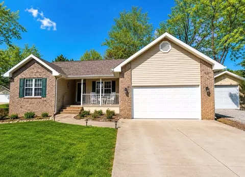 14687 N Lost Lake Ln, Mount Vernon, IL 62864
