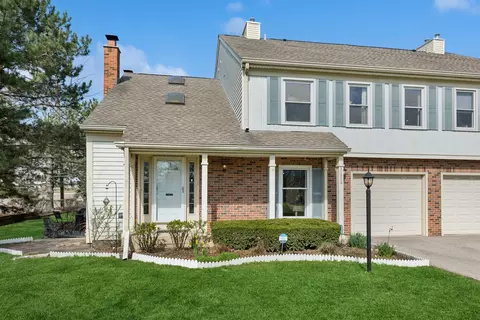 2555 College Hill Cir, Schaumburg, IL 60173