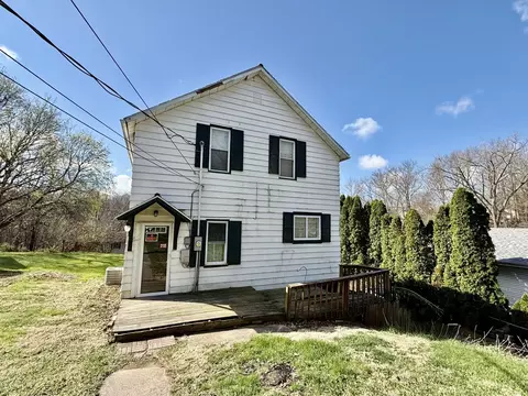 Exterior - 318 E 5th St, Spring Valley, IL 61362 photo 2 of 3