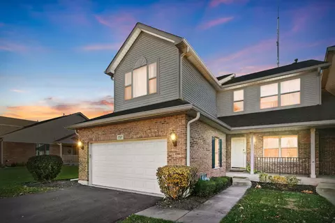 737 W St Johns Pl, Addison, IL 60101