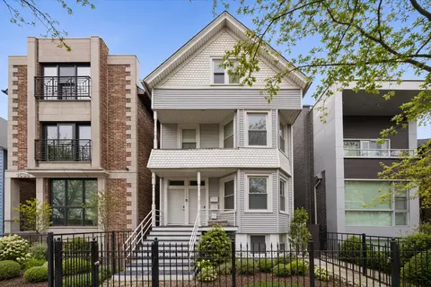 1532 W Oakdale Ave, Chicago, IL 60657