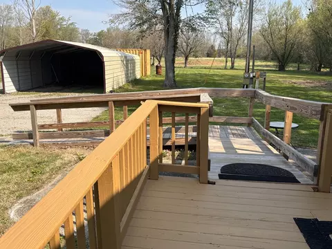Exterior - 15662 E Nolan Rd, Mount Vernon, IL 62864 photo 7 of 15