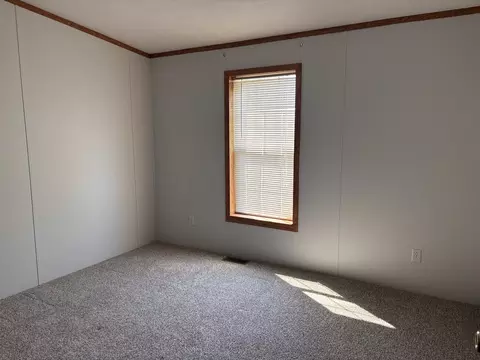 Bedroom - 15662 E Nolan Rd, Mount Vernon, IL 62864 photo 4 of 5
