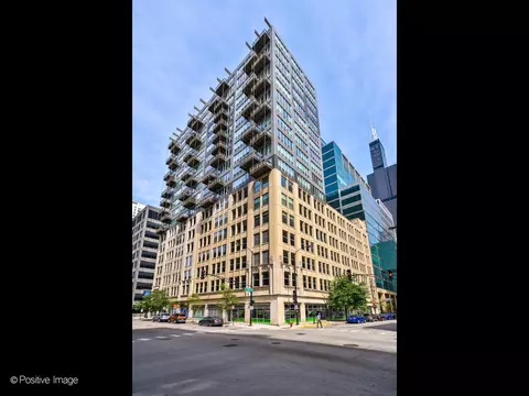 565 W Quincy St #1602, Chicago, IL 60661