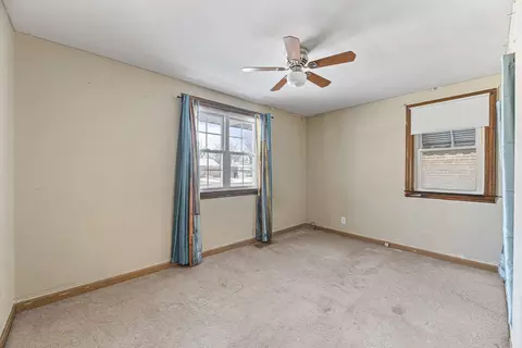 Bedroom - 17714 Burnham Ave, Lansing, IL 60438 photo 2 of 3