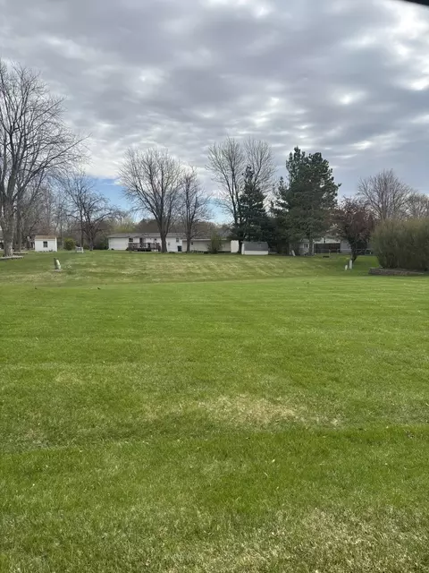 904 SW 8th Ave, Aledo, IL 61231