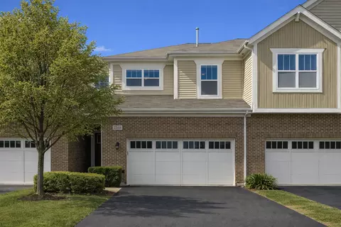 2368 N Brett Ln, Palatine, IL 60074
