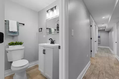 Entry Way - 6008 S Carpenter St, Chicago, IL 60621 photo 4 of 4