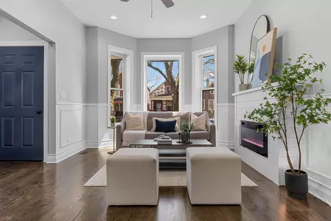 Living - 6008 S Carpenter St, Chicago, IL 60621 photo 1 of 6