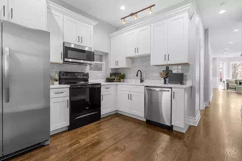 Kitchen - 6008 S Carpenter St, Chicago, IL 60621 photo 1 of 4