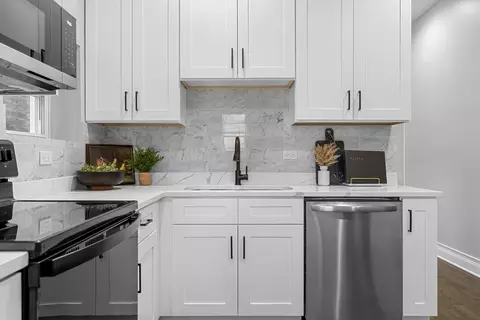 Kitchen - 6008 S Carpenter St, Chicago, IL 60621 photo 3 of 4