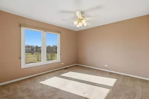 Bedroom - 681 Castlerea Ln, Des Plaines, IL 60016 photo 4 of 8