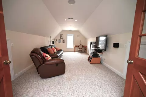 Other - 175 Lagoon Dr, Northfield, IL 60093 photo 10 of 18