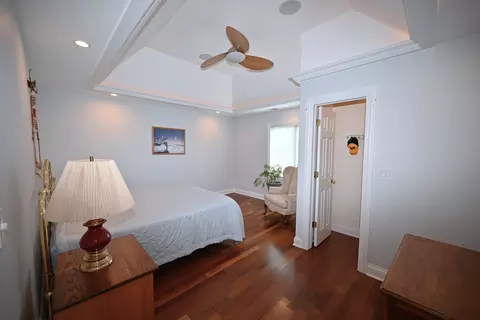 Bedroom - 175 Lagoon Dr, Northfield, IL 60093 photo 4 of 7