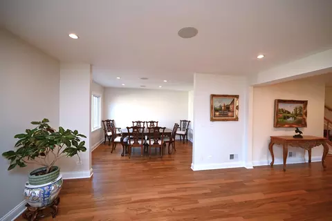 Dining - 175 Lagoon Dr, Northfield, IL 60093 photo 1 of 4