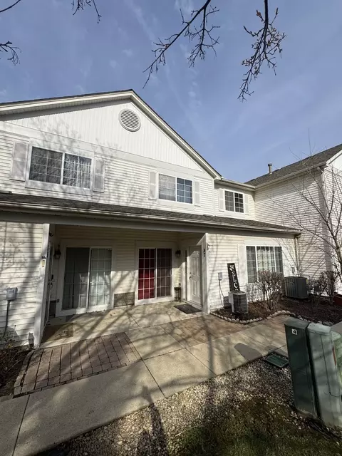 87 Braxton Ln, Aurora, IL 60504