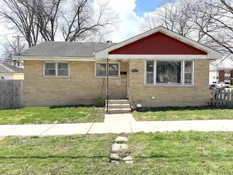 617 Mckinley Ave, Mundelein, IL 60060