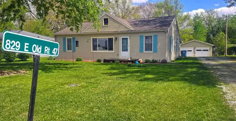 829 E Old Route 47 Rd, Monticello, IL 61856