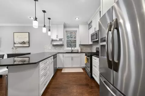Kitchen - 1502 N Artesian Ave #1, Chicago, IL 60622 photo 4 of 7