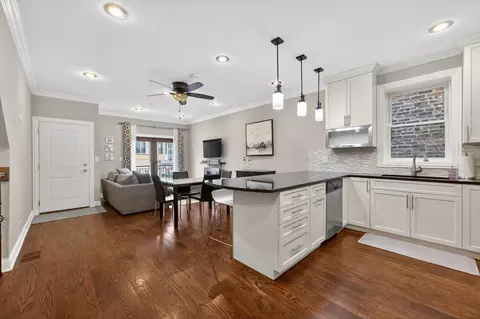 Kitchen - 1502 N Artesian Ave #1, Chicago, IL 60622 photo 5 of 7