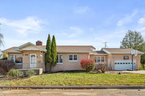 1060 Catherine St, Joliet, IL 60435