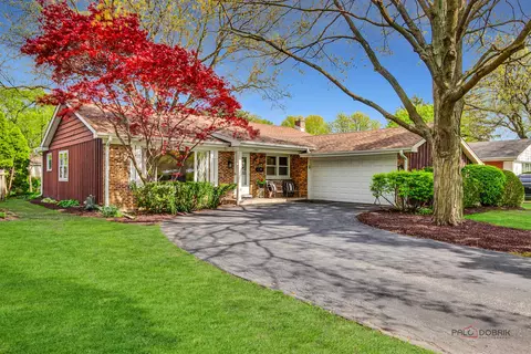 1407 N Douglas Ave, Arlington Heights, IL 60004