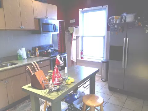 Kitchen - 2665 E 77th St, Chicago, IL 60649 photo 7 of 8
