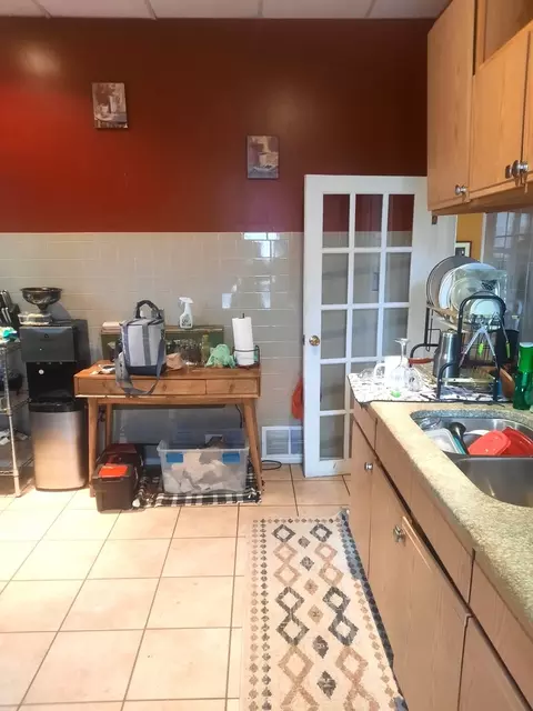 Kitchen - 2665 E 77th St, Chicago, IL 60649 photo 6 of 8