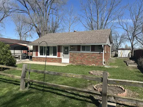 15507 36th Ave, East Moline, IL 61244