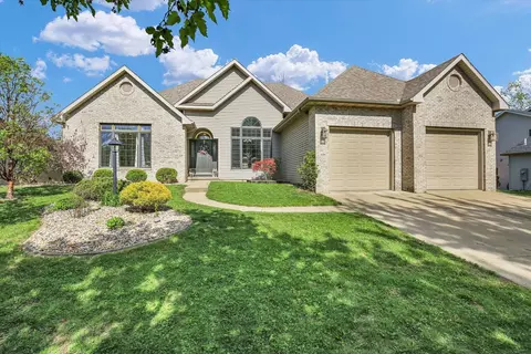 502 S Jeffery Dr, Mahomet, IL 61853