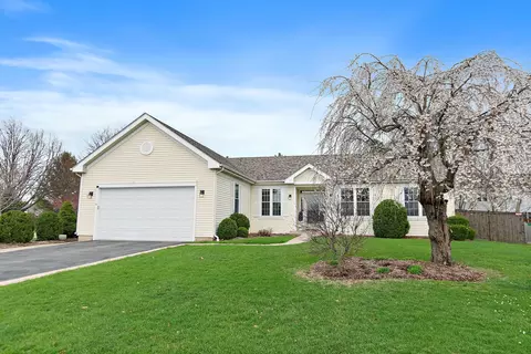 Exterior - 100 S Constitution Dr, Aurora, IL 60506 photo 8 of 8