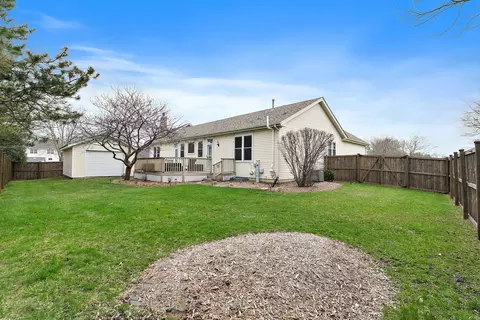 Exterior - 100 S Constitution Dr, Aurora, IL 60506 photo 4 of 8