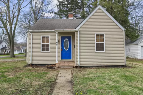 107 S Draper Ave, Champaign, IL 61821