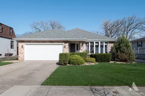 9345 S 82nd Ct, Hickory Hills, IL 60457