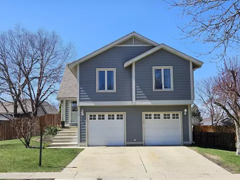 126 Borris Cir, Streamwood, IL 60107