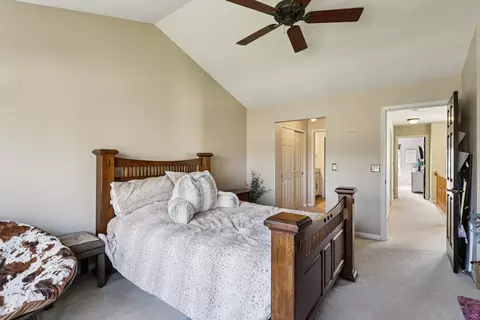 Bedroom - 2805 Falling Waters Dr, Lindenhurst, IL 60046 photo 3 of 5