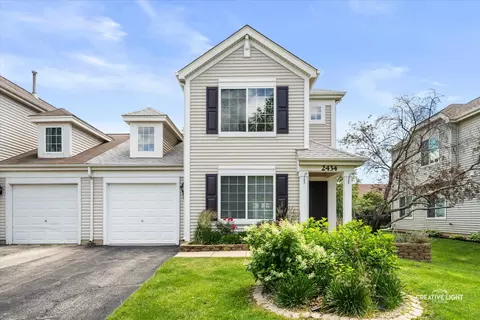 2434 Roxbury Ln, Montgomery, IL 60538