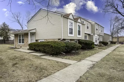 1101 Williamsburg Rd, Country Club Hills, IL 60478