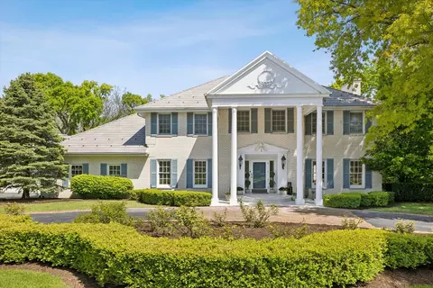 1 Charleston Rd, Hinsdale, IL 60521
