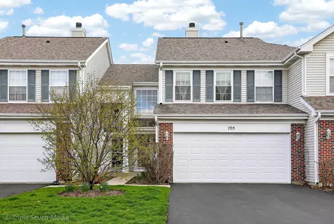 705 Timothy Ct, East Dundee, IL 60118