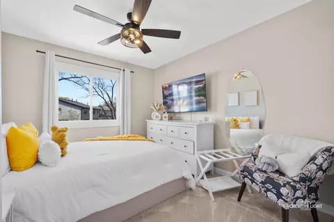 Bedroom - 1335 Foxcroft Dr, Aurora, IL 60506 photo 2 of 2