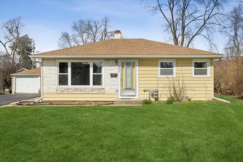 Exterior - 2904 Stork Ct, Rolling Meadows, IL 60008 photo 1 of 2