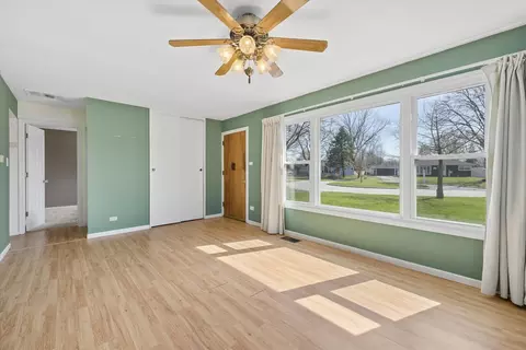 Living - 2904 Stork Ct, Rolling Meadows, IL 60008 photo 1 of 2