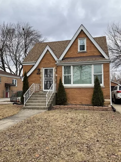 4332 W 109th St, Oak Lawn, IL 60453