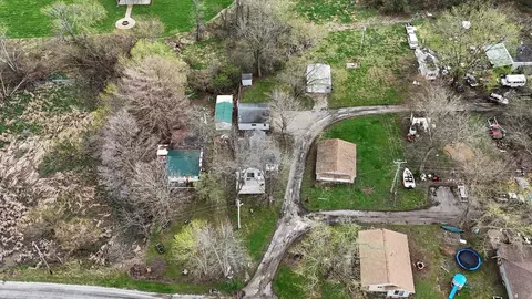 View/Area - 3221 E Lake Paradise Rd, Mattoon, IL 61938 photo 4 of 7