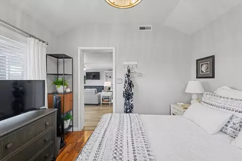 Bedroom - 3221 E Lake Paradise Rd, Mattoon, IL 61938 photo 4 of 4