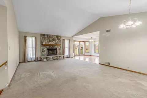 Living - 211 12 E Forest St, Marengo, IL 60152 photo 2 of 4
